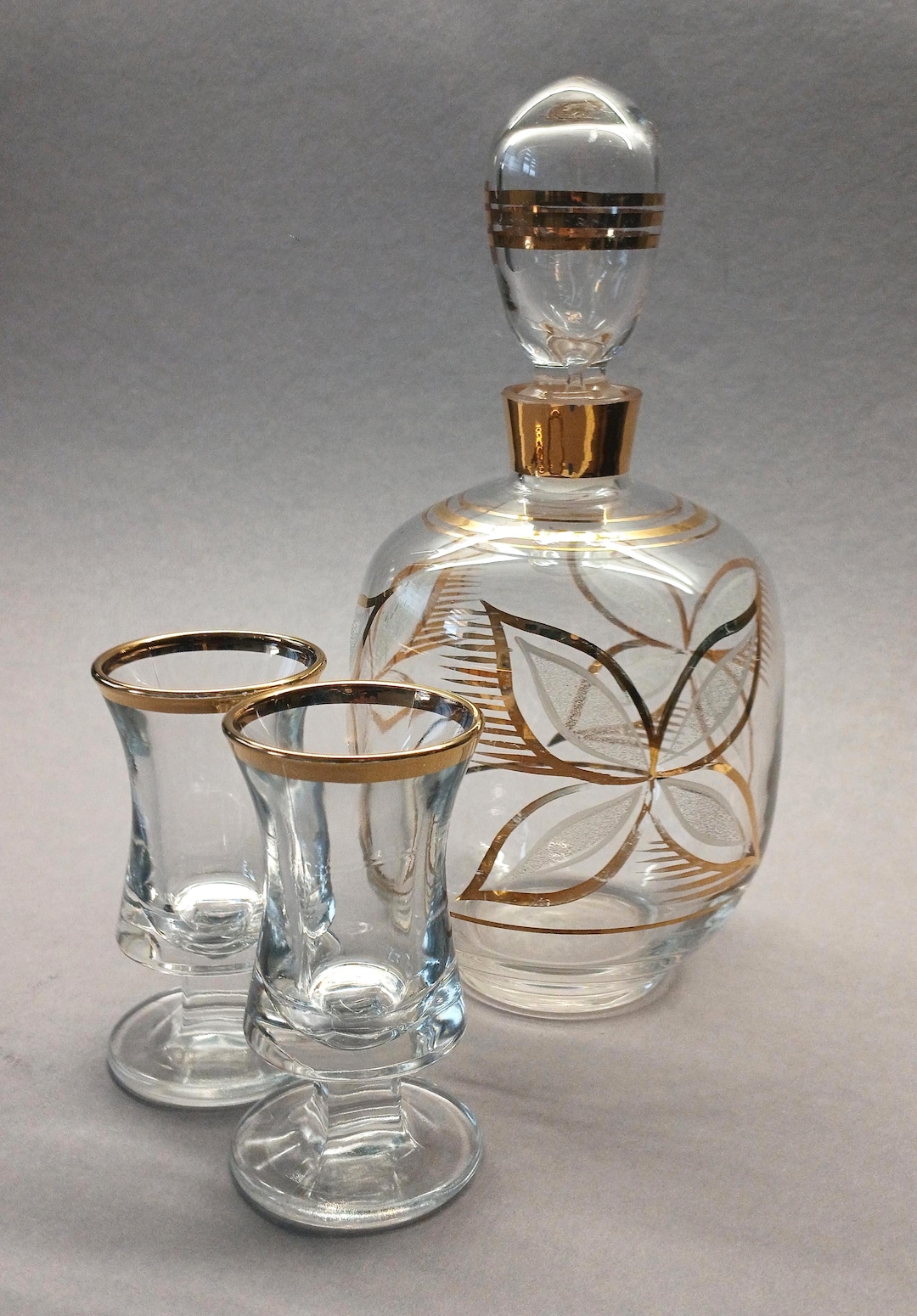 Exciting Vintage Etched Glass Decanter Photos