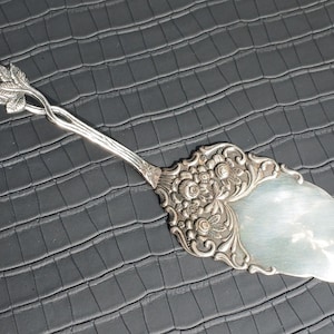 Vintage silver plated Cake server - Germany. Antique Silver Plated Spatula for serving cake, pie, dessert. Cake shovel. Pastry server