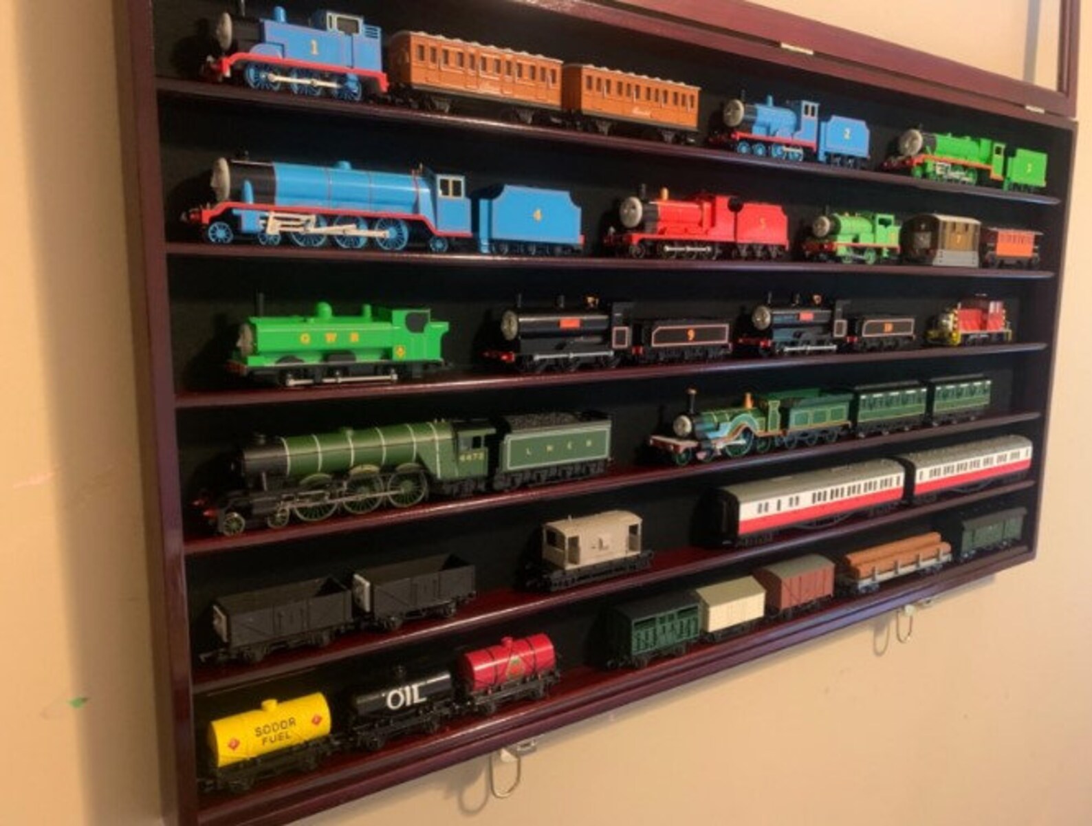 Train Display Case HO OO Scale Model Black Collector Hobby Wall Mount