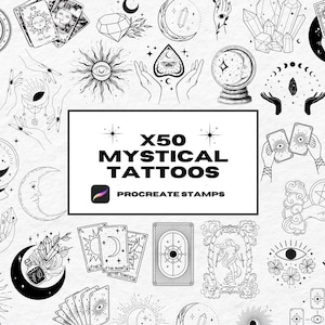 Puede incluir: Ilustraciones en blanco y negro de símbolos místicos, incluyendo cartas del tarot, lunas, cristales y manos. El texto central dice "X50 MYSTICAL TATTOOS PROCREATE STAMPS". El tema general es la espiritualidad y la adivinación.