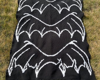 Bat Wings Crochet Graphghan Pattern: Bookish ACOTAR Lapghan (PDF Pattern)