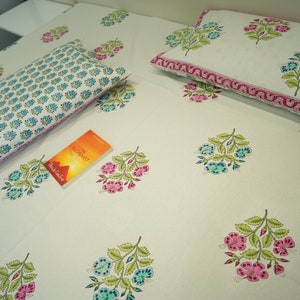 Cotton bedsheet for bedroom,king sizes,handmade summer bedsheet with pillow cover,hand block motif print,multicolor bedsheet