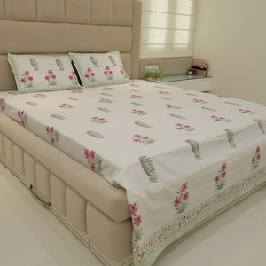 White Block print bedsheet blue color bedsheet colorful bedsheet bedding cotton bedsheet king size premium cotton bedsheet floral bedsheet