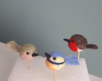 Pendant, spring, summer, autumn, winter, bird, robin, blue tit, greenfinch, felt figure, gift tag, gift