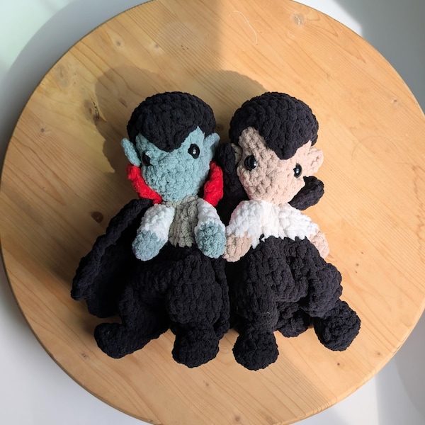 Doudou bébé Dracula vampire || Prêt à être expédié || Halloween