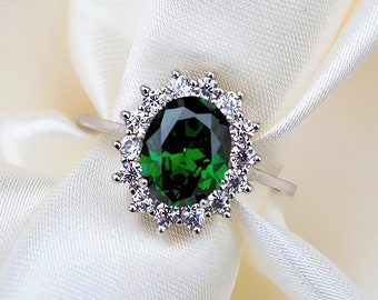Emerald Ring, Oval Green Princess Diana Ring, 2.0ct Oval Emerald Engagement Ring, 8x6 mm Vintage Anniversary Gift for Women, 925 Silver