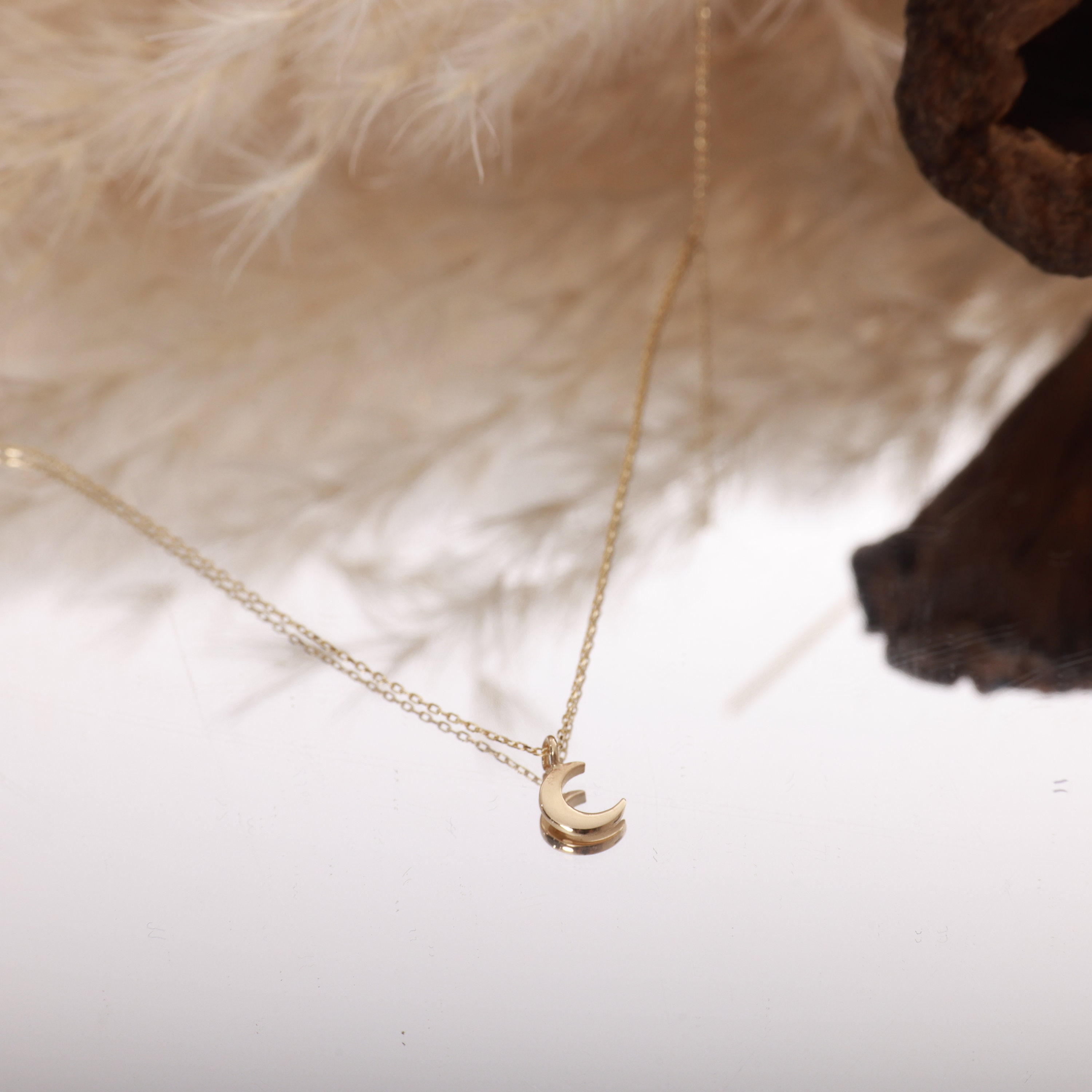 VIP【関税送料無料】希少 Gabriele Pasini Pendant necklace 14K Gold Moon Necklace, Tiny Crescent Moon, Minimalist