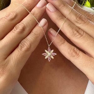 Colar de morganita de ouro maciço 14K, colar de flor de pedra preciosa rosa, presente de dia das mães, colar de pedra de nascimento, pingente de flor de morganita feito à mão em ouro