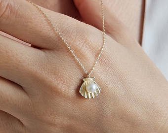 14K Gold Pearl in a Shell Charm Necklace, Gold Pearl Pendant, Bridal Necklace, June Birthstone Necklace, Handmade Jewelry, Gift For Mom