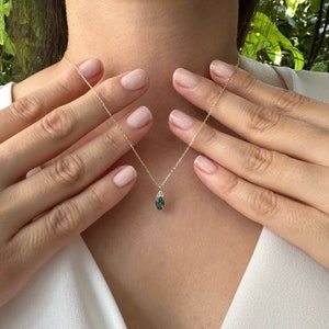 Gold Emerald Necklace, May Birthstone Necklace, 14K Gold Oval Cut Emerald Pendant,  Dainty and Minimalist Necklace, Green Gemstone Necklace