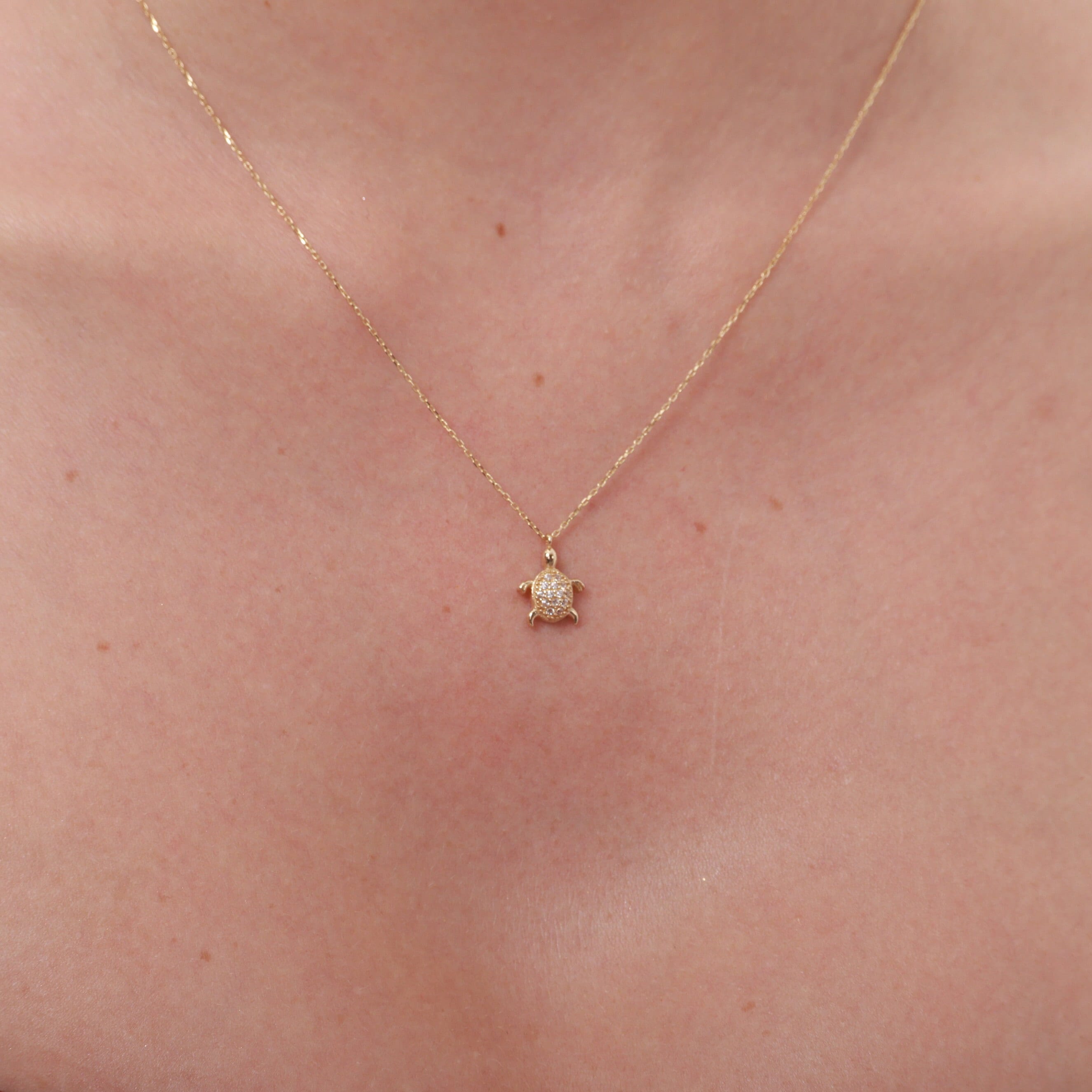 Tortoise/Gold Geometric & Marble Ring Mesh Necklace