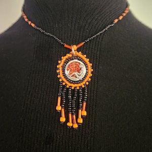 Collier médaillon sirène - Halloween, sirène, effrayant, orange et noir, gothique, alternative