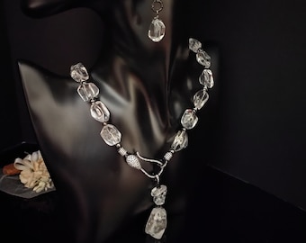 Necklace with rock crystal and removable pendant, Elegant necklace with large crystal nuggets, Necklace with jewel clasp, Chunky necklace