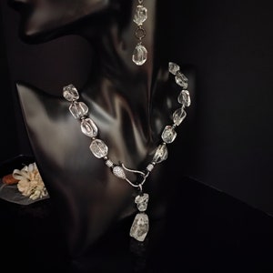 Necklace with rock crystal and removable pendant, Elegant necklace with large crystal nuggets, Necklace with jewel clasp, Chunky necklace