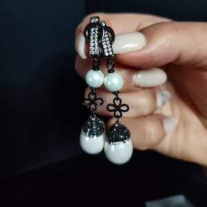 Earrings with Majorca pearls, Cubic zirconia earrings, Elegant wedding earrings, Black and white drop earrings, Statement drop earrings