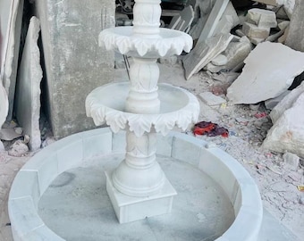 fonte de água de mármore, casa, jardim