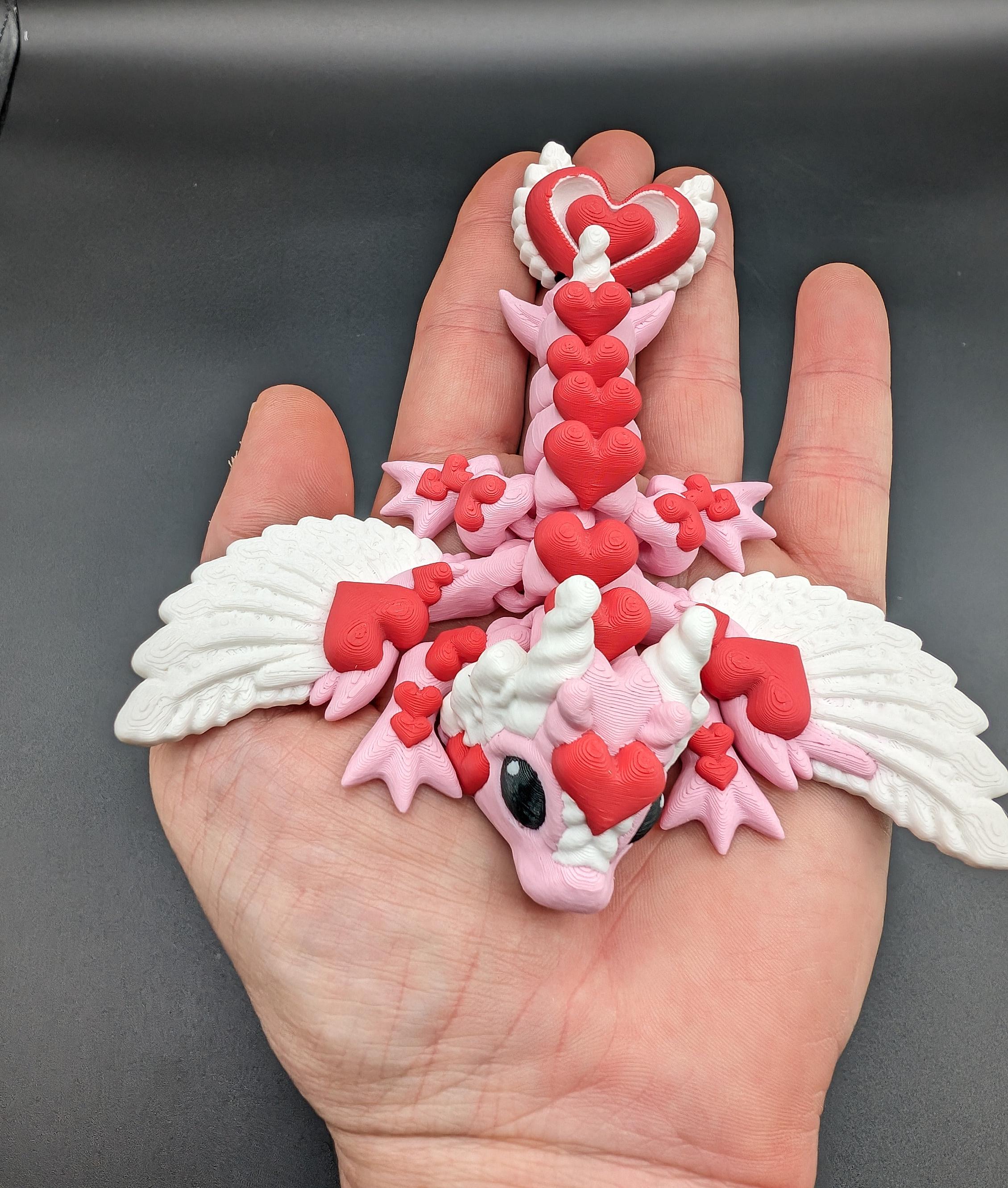 Valentine Dragon Heart Dragon Articulating Bookshelf Decor