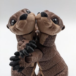 Mischievous Articulated River Otter Toy