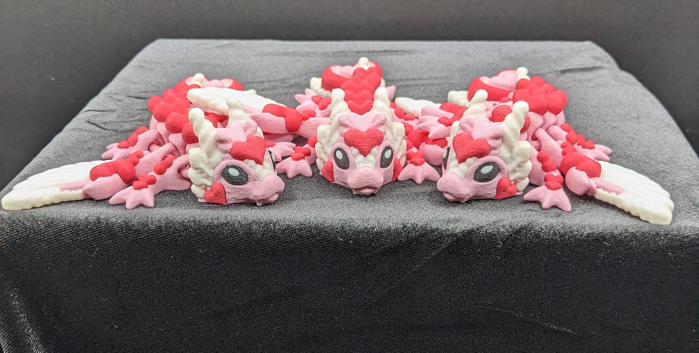 Valentine Dragon Heart Dragon Articulating Bookshelf Decor