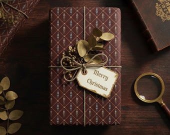 Weihnachtsgeschenkpapier mit Nussknackermotiv, burgunderrot, festlich gemustert, Rollen im Vintage-Stil