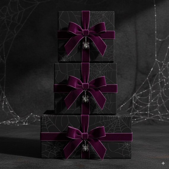 Spiderweb Halloween Wrapping Paper: Black & White Spooky Gift Wrap