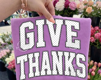 PNG „Give Thanks”, projekt cytatu o Święcie Dziękczynienia, grafika wyrażająca wdzięczność jesienią, sezonowy, jesienna koszulka butikowa z nadrukiem