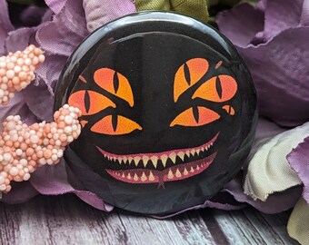 Beastie - Süßer, gruseliger, gruseliger Pin, Halloween Buttons