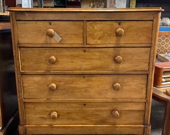 Vintage / retro chest of drawers