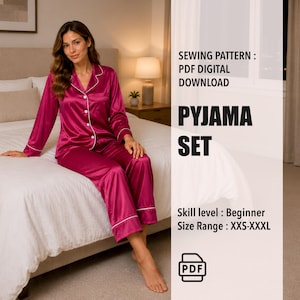 Może przedstawiać: Magenta zestaw piżamy z białym wykończeniem, składający się z koszuli z długim rękawem i spodni. Tekst brzmi "PYJAMA SET" i "SEWING PATTERN: PDF DIGITAL DOWNLOAD". Poziom umiejętności: Początkujący, zakres rozmiarów: XXS-XXXL.