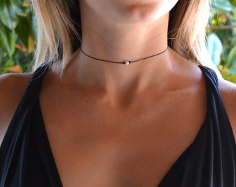 collier de perles simples, collier de perles délicates, choker de perles, collier de perles, cadeau de 21e anniversaire pour elle, idées cadeaux uniques pour femmes, fait à la main