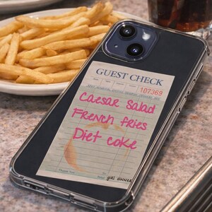 Flicka middag retro gäst check söt telefonskal Caesarsallad Pommes frites Diet Coke foodie present till vän Pro Max