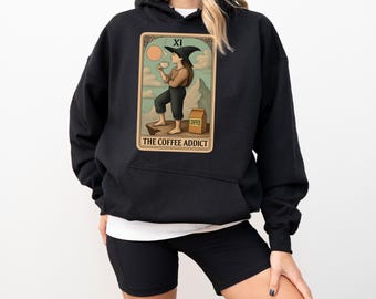 Sudadera unisex con capucha y diseño de cartas del Tarot del Café, ideal como regalo para los amantes del café.