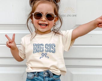 Camiseta Toile De Jouy para hermana mayor, camiseta con lazo azul de estilo chinoiserie para hermana, camiseta para anunciar el nacimiento de un hermano/a.