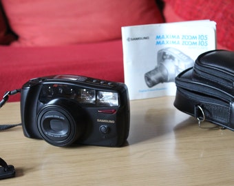 Camera  Samsung  MAXIMA ZOOM 105 -- very good shape-- Great gift for a photo lover.