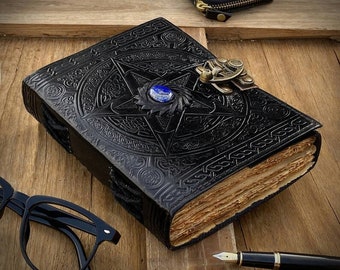 Leren boek met schaduwen in reliëf – handgemaakt lapis lazuli grimoire-dagboek, Wicca hekserij spreukenboek heidens occult notitieboek vintage schrijven