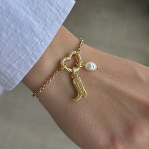 Gold Cowboy-Stiefel Armband, Kettenarmband, Western Armband, Herz Armband mit Perle, Sommer Schmuck, Stapeln Festival Armband