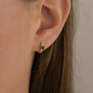 emerald huggie hoop earrings, small huggie gold earrings, tiny hoop earrings with cz stones, minimalist hoops, dainty earrings, gift for her, modern earrings, minimalist jewelry, thin hoops, mother day gift