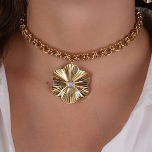 Flower choker, chunky gold necklace, waterproof necklace, flower pendant necklace, choker necklace for women, statement necklace, gift idea image 3