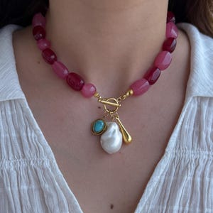 Chunky gemstone choker necklace, pink beaded charm necklace, huge pearl necklace, statement beach jewelry, unique oversized luxury necklace