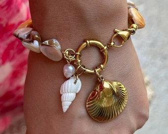 chunky shells & pearl bracelet, gold boho bridal jewelry, real beaded shell bracelet, beach wedding bracelet, summer conch shell bracelet