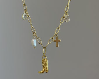 Gros collier à breloques, collier à breloques personnalisé, bijoux à breloques western en or, cadeau d'anniversaire pour elle, collier initial personnalisé, breloques chaîne