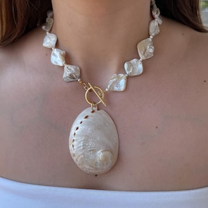 shell necklace, summer necklace, beach wedding bridal necklace, big chunky beach jewelry, mermaid jewelry, natural oversized shell necklace