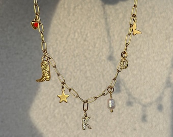 Collier à breloques, collier à breloques personnalisé, collier à breloques en or, gros collier chaîne, cadeau d'anniversaire pour elle, collier initial personnalisé