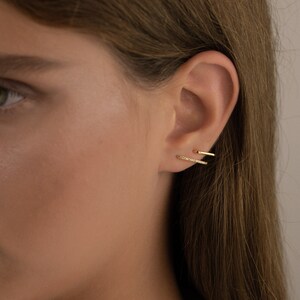 minimalist stud earrings, double line thin studs, gold dainty earring for women, unique style earring, stud earrings gold, delicate earring