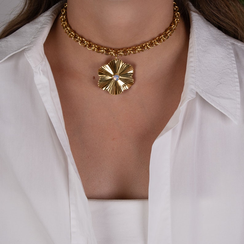 Flower choker, chunky gold necklace, waterproof necklace, flower pendant necklace, choker necklace for women, statement necklace, gift idea image 5