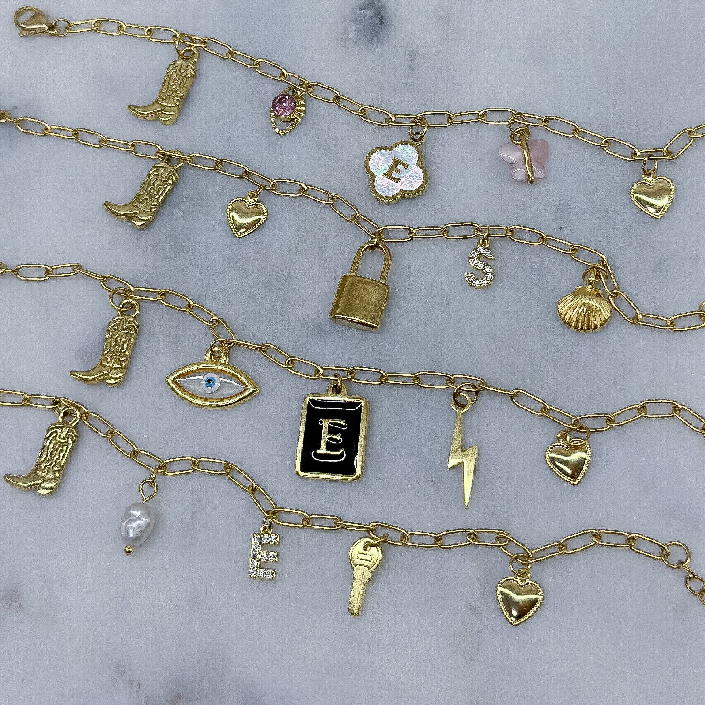 ゴールドカスタムチャームブレスレット、自分だけのブレスレットを作成、パーソナライズされたジュエリー、ヴィンテージチャームブレスレット、記念日のブレスレット、彼女へのギフトのアイデア  - Etsy 日本