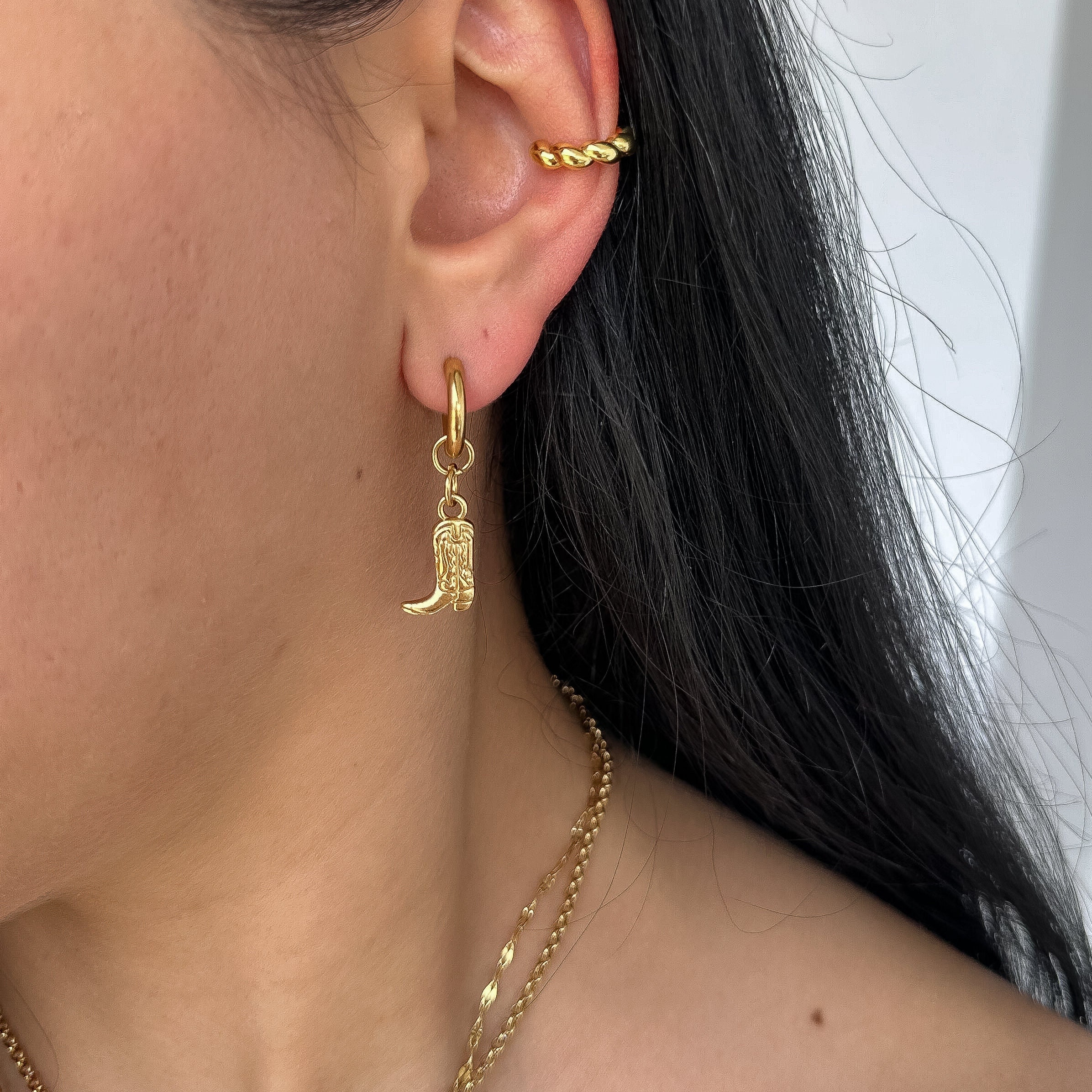 gold Cowboy boot charm hoop earring, delicate dainty minimalist earrings, Country festival western earring, small boho dangle simple earring