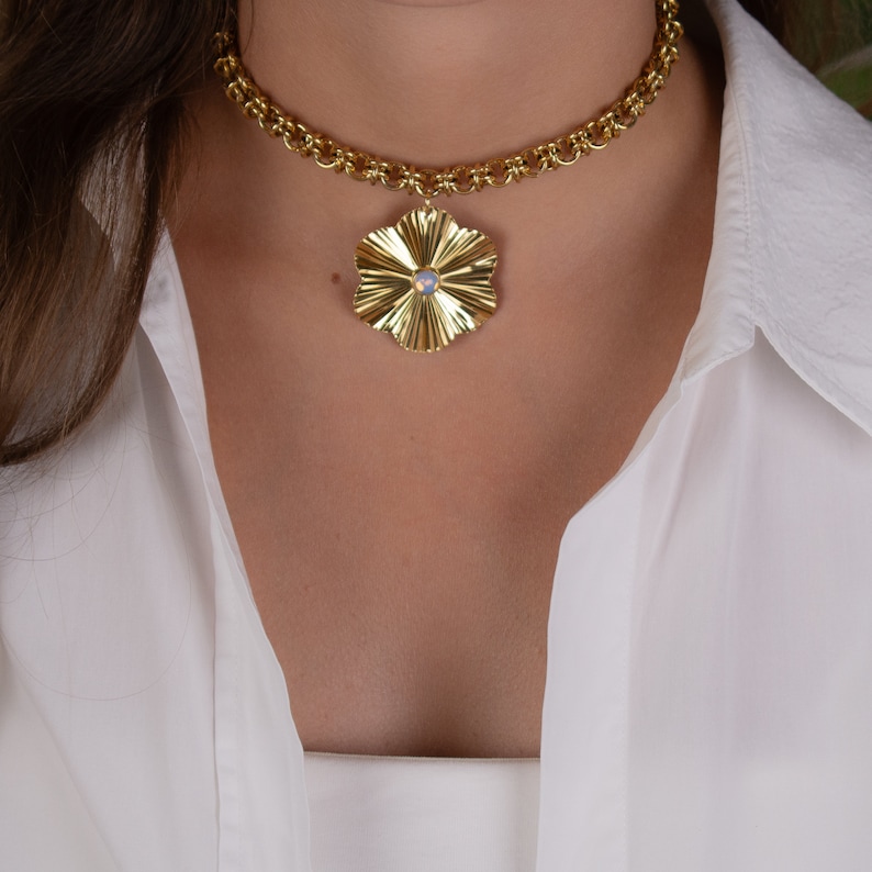 Flower choker, chunky gold necklace, waterproof necklace, flower pendant necklace, choker necklace for women, statement necklace, gift idea image 4