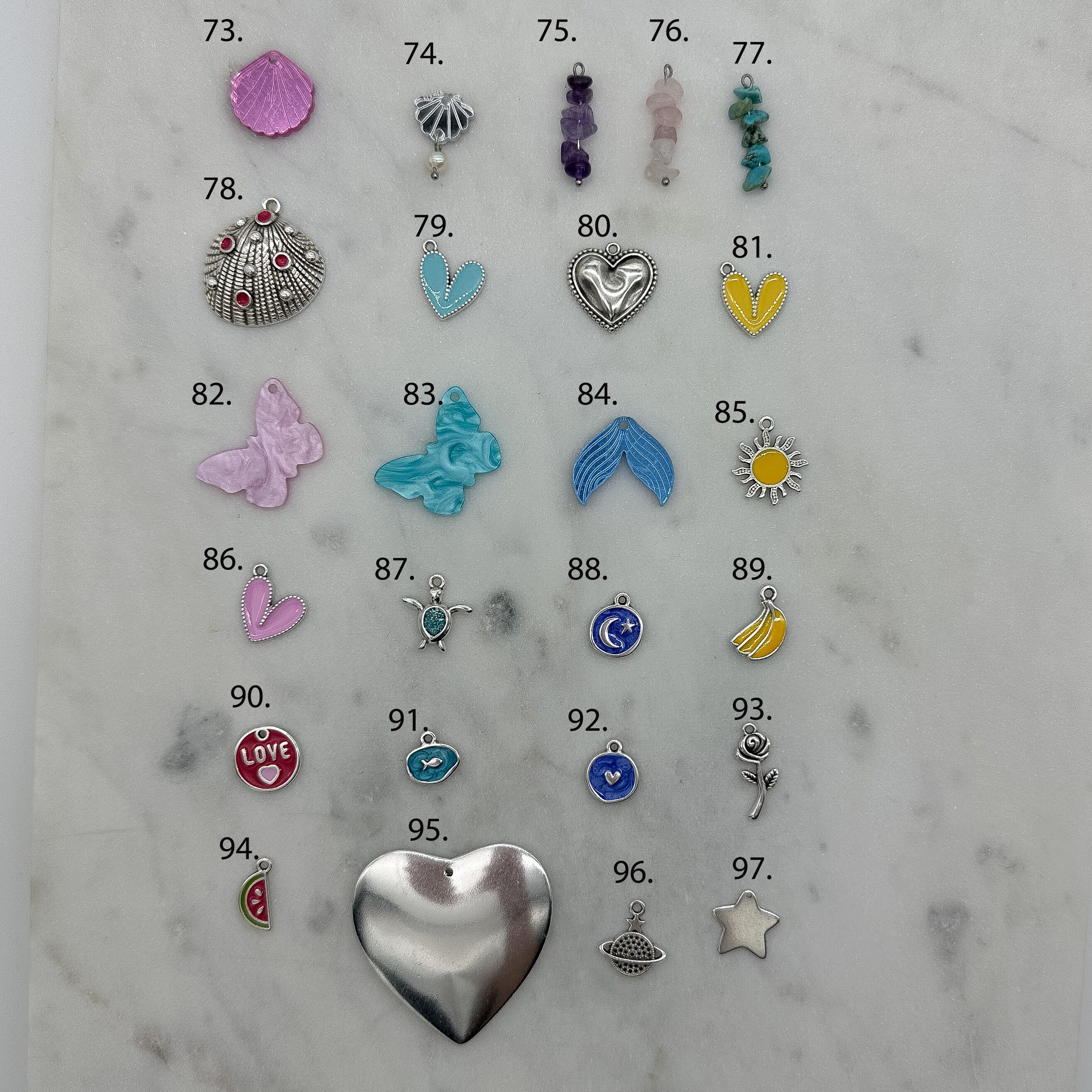 AHANDMAKER 42-teiliges Strass Charm Set - Silberne Anhänger Für DIY Schmuck