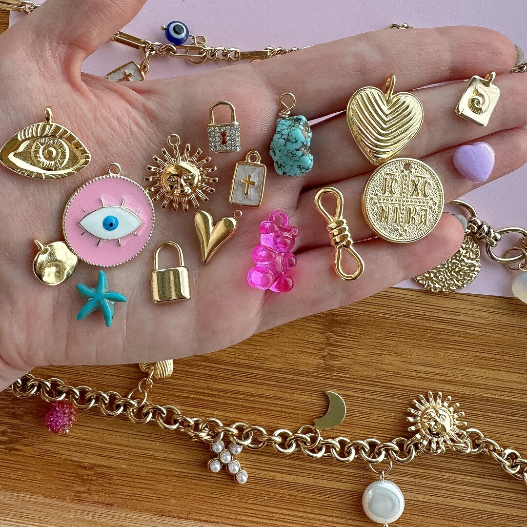 charms nike